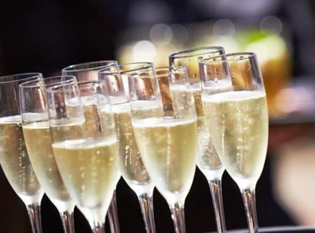 champagne--k40E-RfrrUD0aHUpLoDXRKtbK04K-620x385@Cucina-Web-kgHI-U3310556715723i3D-593x443@Corriere-Web-Sezioni